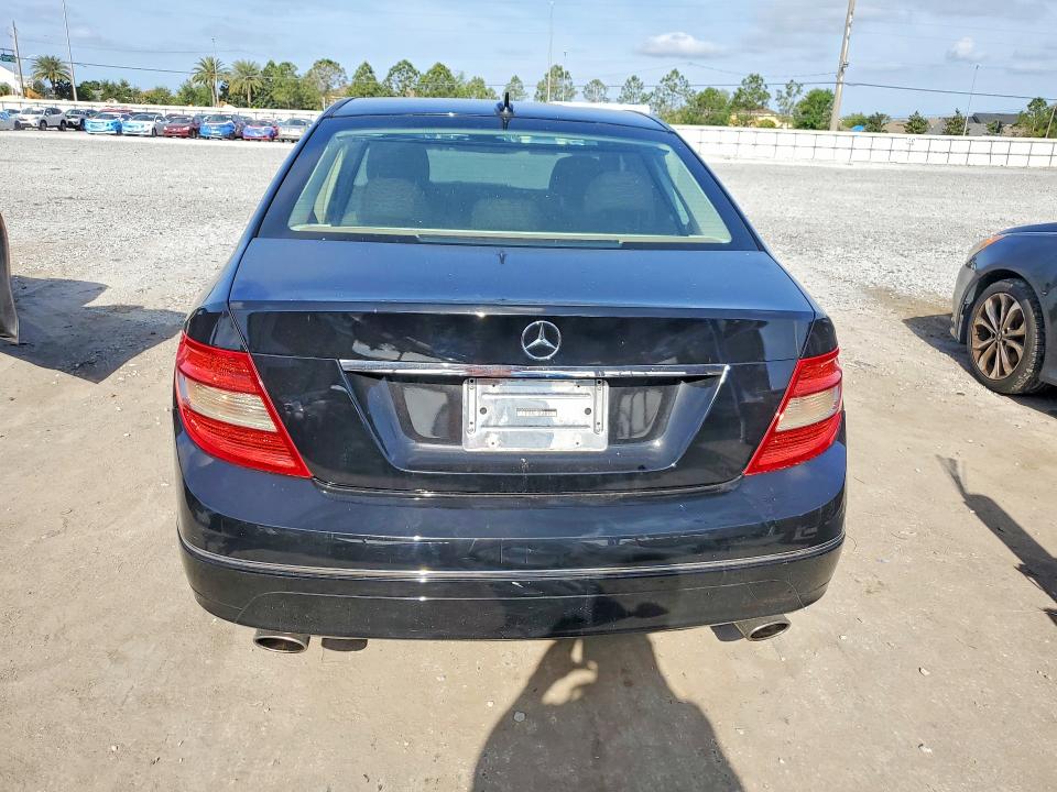 2011 Mercedes-benz C მანქანა იყიდება აუქციონზე, vin: WDDGF5EB0BA508217, აუქციონის ნომერი: 48628546