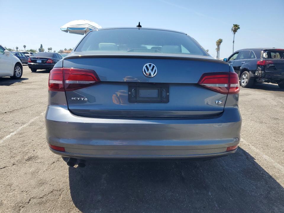 48941586 :رقم المزاد ، 3VWD17AJ9HM393808 vin ، 2017 Volkswagen Jetta مزاد بيع