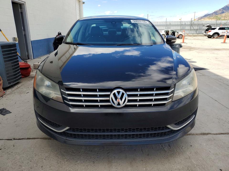 50820756 :رقم المزاد ، 1VWBV7A32FC065481 vin ، 2015 Volkswagen Passat مزاد بيع