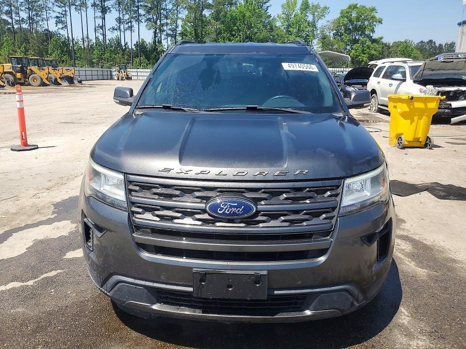 49740566 :رقم المزاد ، 1FM5K7D86JGC28100 vin ، 2018 Ford Explorer مزاد بيع