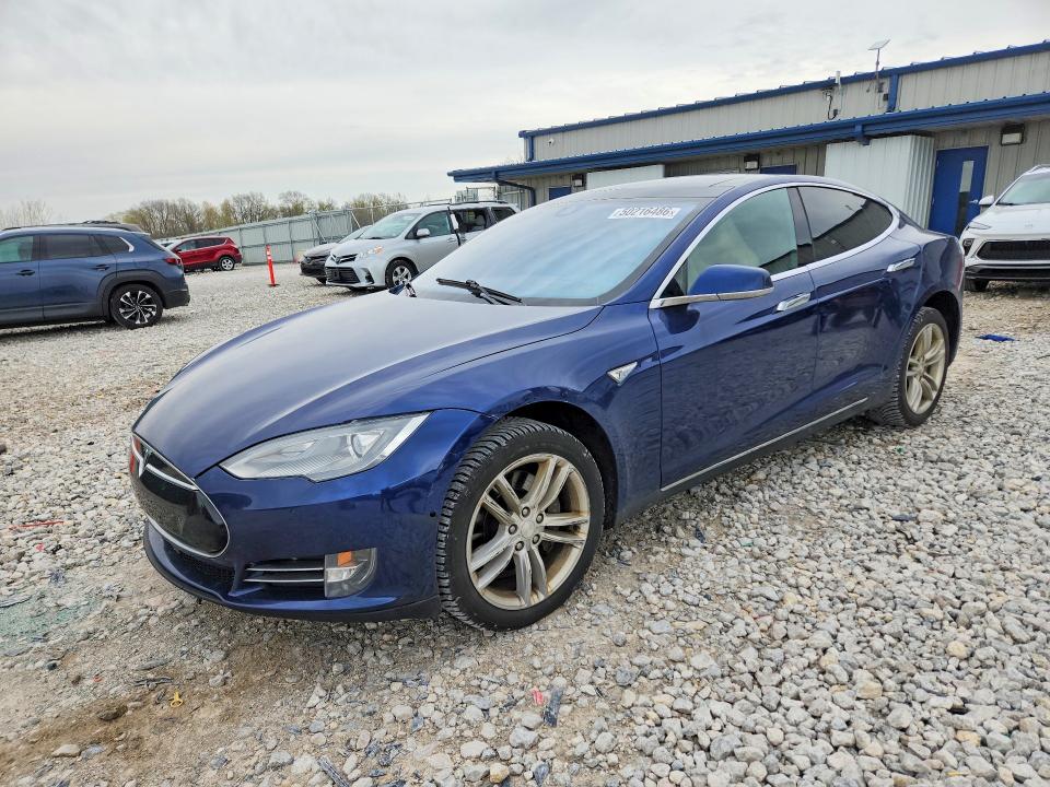 2015 Tesla Model S მანქანა იყიდება აუქციონზე, vin: 5YJSA1S24FF089804, აუქციონის ნომერი: 50216486
