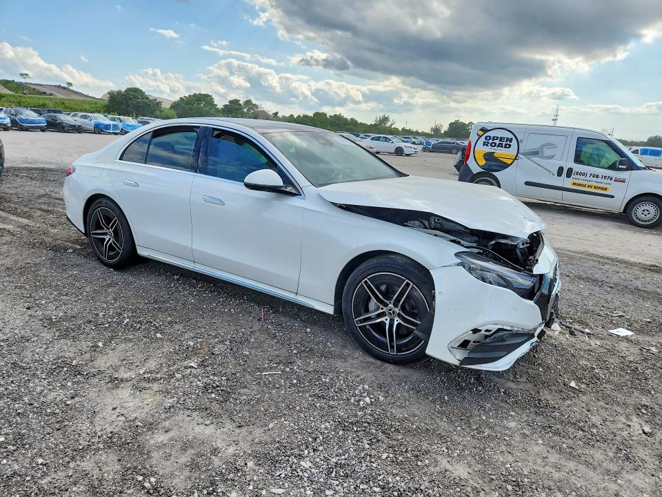 2025 Mercedes-benz E მანქანა იყიდება აუქციონზე, vin: W1KLF4GB9SA128279, აუქციონის ნომერი: 51441796