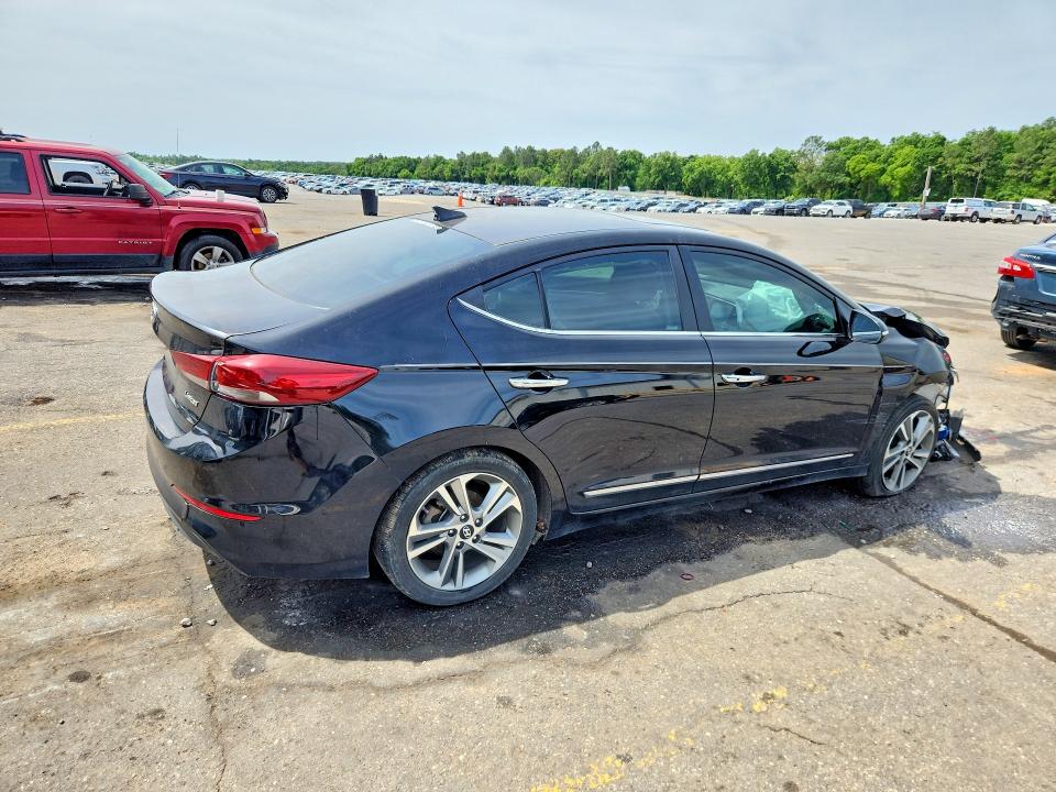 50324936 :رقم المزاد ، KMHD84LF1HU155982 vin ، 2017 Hyundai Elantra مزاد بيع