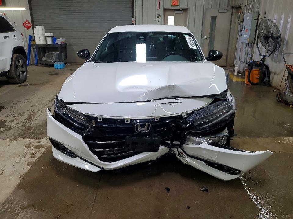Продажа на аукционе авто 2022 Honda Accord, vin: 1HGCV1F36NA068778, номер лота: 49046906
