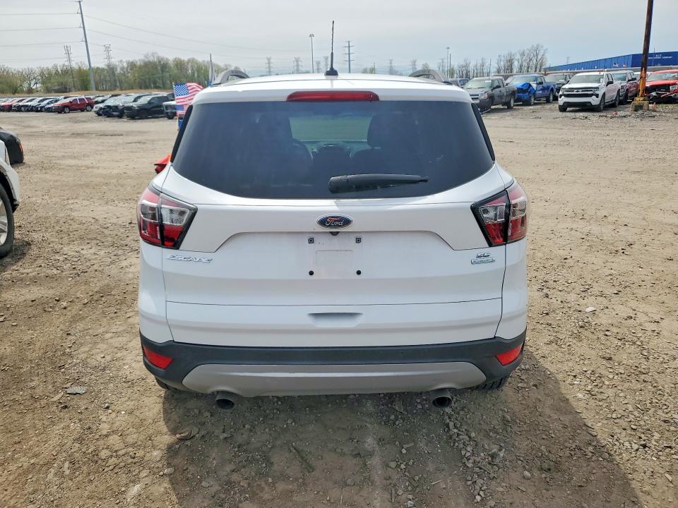 2017 Ford Escape მანქანა იყიდება აუქციონზე, vin: 1FMCU0GD4HUA12498, აუქციონის ნომერი: 51297096