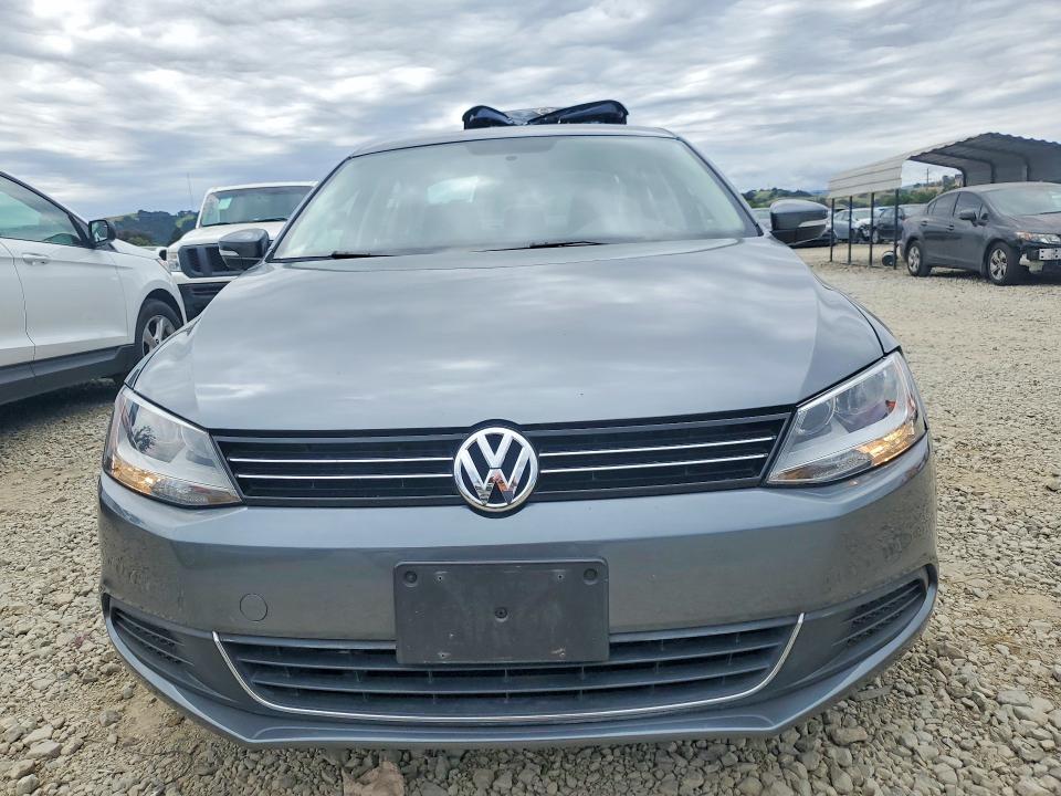 Продажа на аукционе авто 2013 Volkswagen Jetta, vin: 3VWDP7AJ2DM420386, номер лота: 49922006