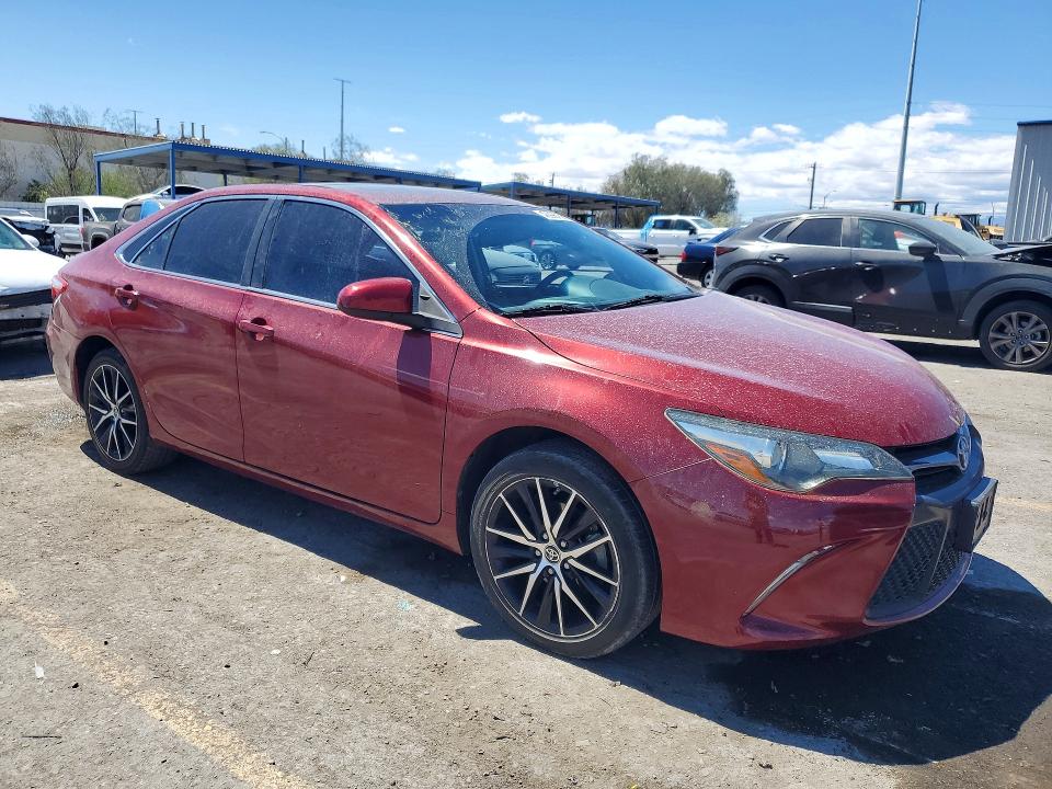 48996756 :رقم المزاد ، 4T1BF1FK0HU698759 vin ، 2017 Toyota Camry مزاد بيع