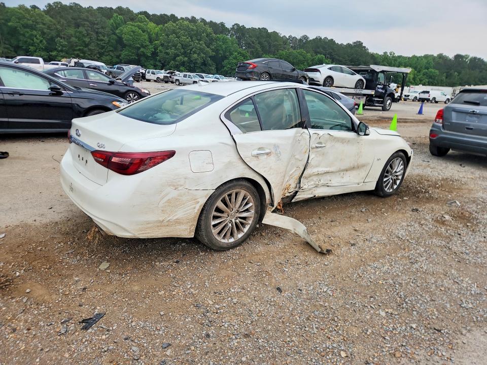 51213276 :رقم المزاد ، JN1EV7AP1JM351895 vin ، 2018 Infiniti Q50 مزاد بيع