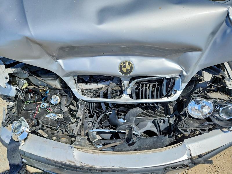 50352706 :رقم المزاد ، WBAEU33404PR07870 vin ، 2004 Bmw 325 مزاد بيع