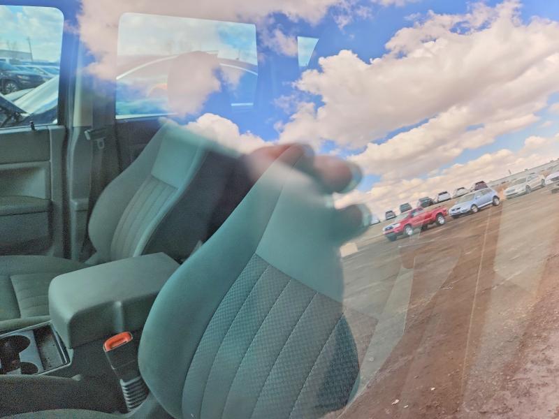 49443816 :رقم المزاد ، 1J4GR48K05C671329 vin ، 2005 Jeep Grand Cherokee مزاد بيع