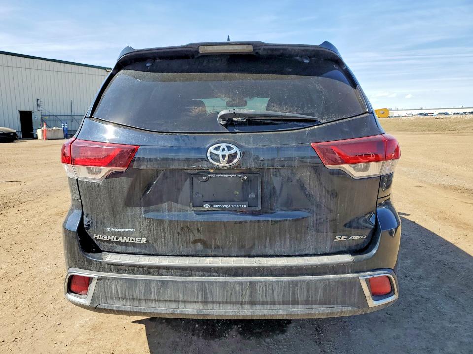 Продажа на аукционе авто 2019 Toyota Highlander, vin: 5TDJZRFH0KS574061, номер лота: 49246946