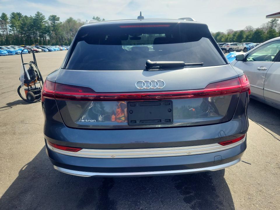 Aukcja sprzedaży 2019 Audi E-tron, vin: WA1VAAGE3KB006838, numer aukcji: 50079476