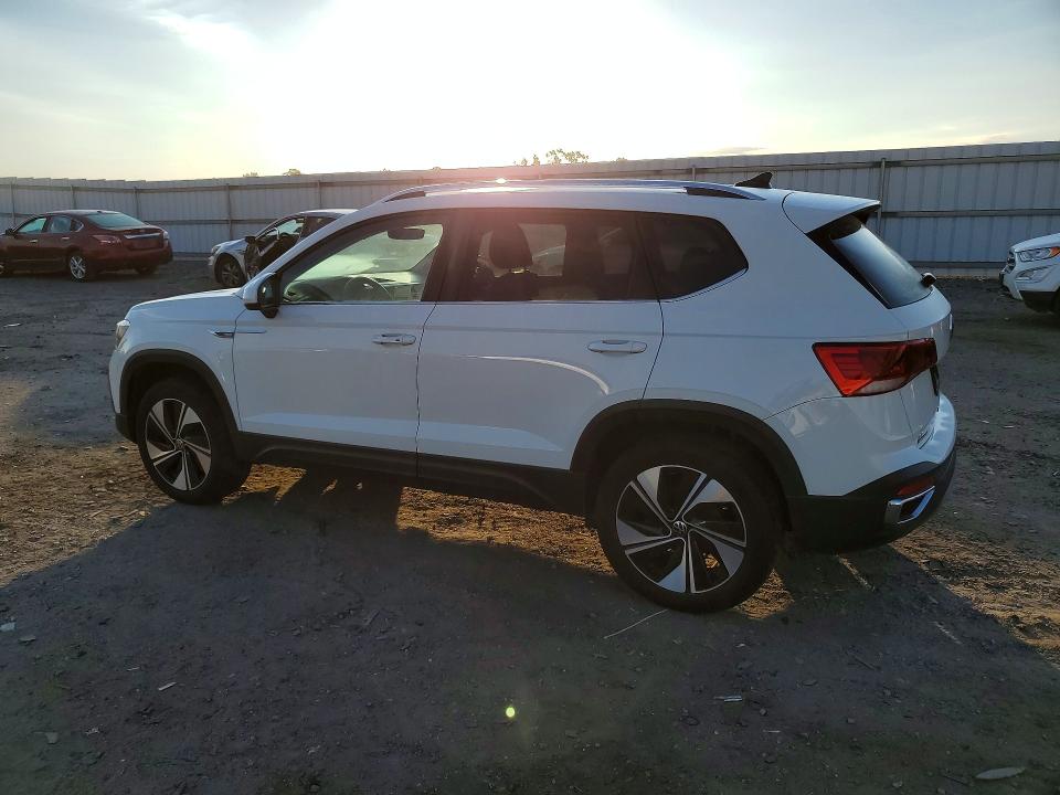 50949736 :رقم المزاد ، 3VVVX7B20PM370835 vin ، 2023 Volkswagen Taos مزاد بيع