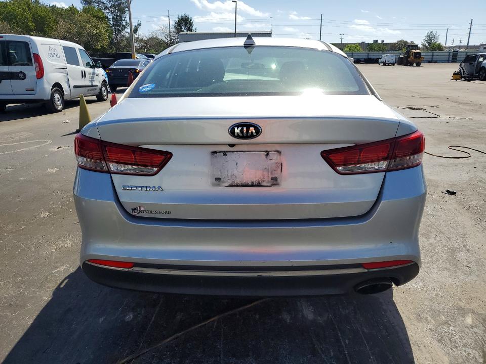 49333826 :رقم المزاد ، 5XXGT4L38HG170927 vin ، 2017 Kia Optima مزاد بيع