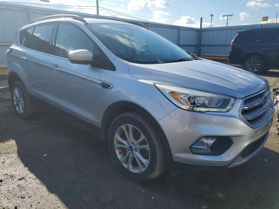 2017 Ford Escape მანქანა იყიდება აუქციონზე, vin: 1FMCU0G9XHUE38207, აუქციონის ნომერი: 48836726