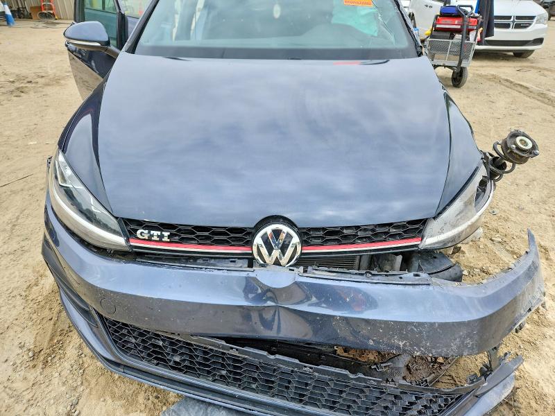 51085716 :رقم المزاد ، 3VW447AU6JM273133 vin ، 2018 Volkswagen Gti مزاد بيع