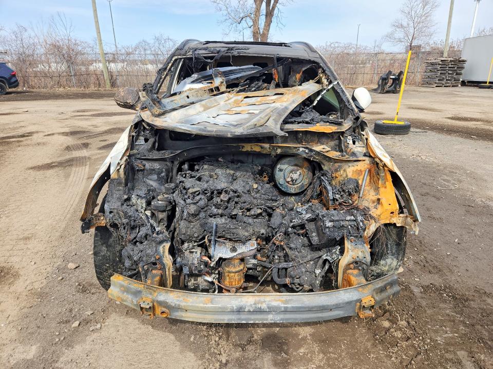 2015 Hyundai Santa Fe მანქანა იყიდება აუქციონზე, vin: KM8SNDHFXFU100369, აუქციონის ნომერი: 50146436