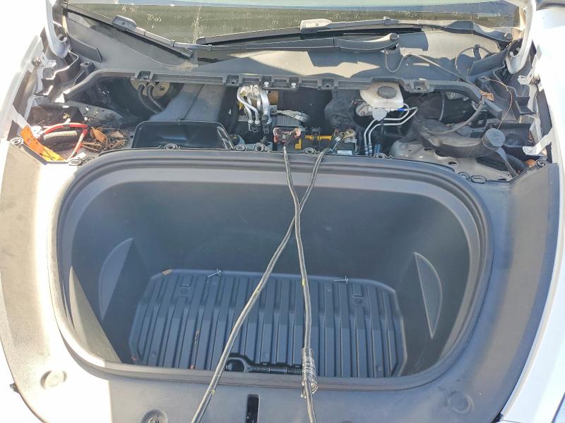 2021 Tesla Model Y მანქანა იყიდება აუქციონზე, vin: 5YJYGAEE3MF272428, აუქციონის ნომერი: 49924486