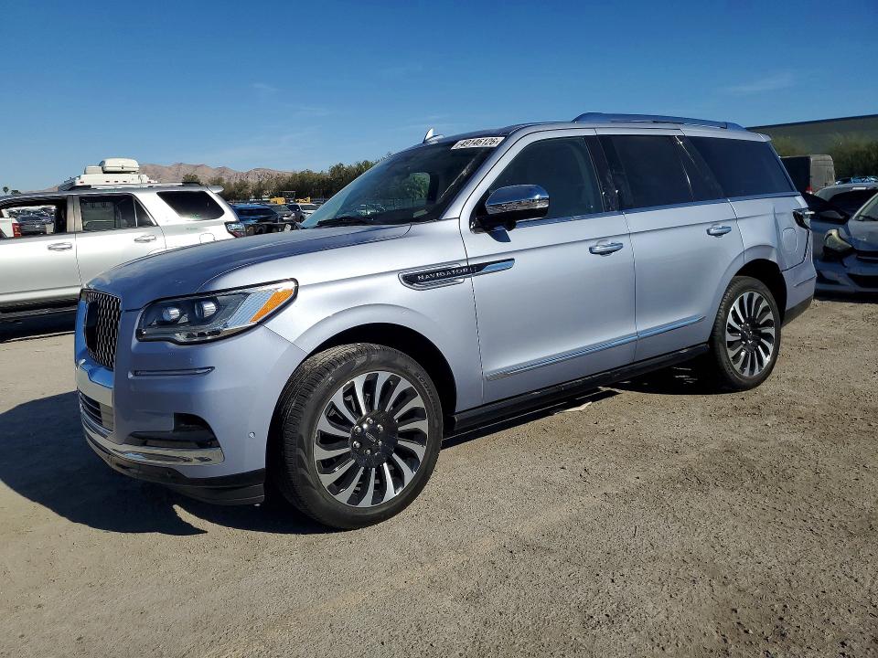 2023 Lincoln Navigator მანქანა იყიდება აუქციონზე, vin: 5LMJJ2TG5PEL15856, აუქციონის ნომერი: 49146126