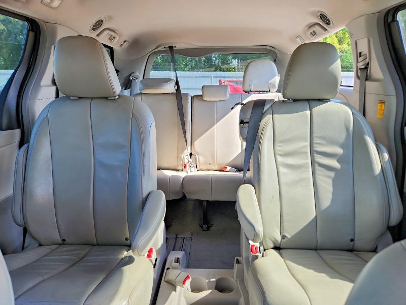 50559486 :رقم المزاد ، 5TDYK3DC6ES518024 vin ، 2014 Toyota Sienna مزاد بيع