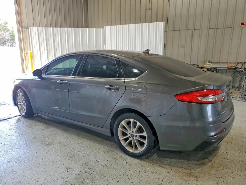 51674756 :رقم المزاد ، 3FA6P0HD4LR168456 vin ، 2020 Ford Fusion مزاد بيع