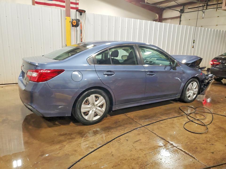 51363876 :رقم المزاد ، 4S3BNAA63J3045405 vin ، 2018 Subaru Legacy مزاد بيع