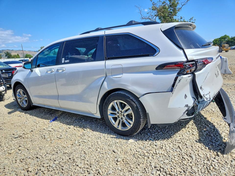 51337596 :رقم المزاد ، 5TDJRKEC8SS230622 vin ، 2025 Toyota Sienna مزاد بيع