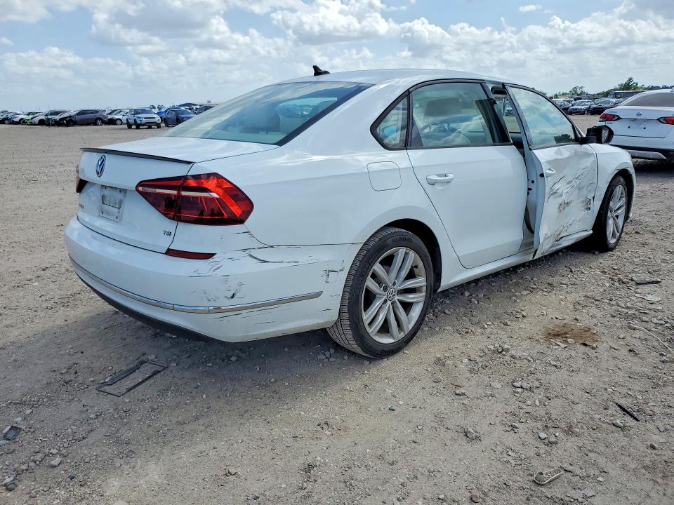 Продажа на аукционе авто 2019 Volkswagen Passat, vin: 1VWLA7A32KC003122, номер лота: 50358906