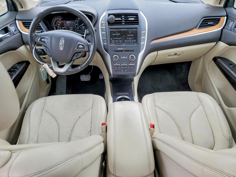 49163116 :رقم المزاد ، 5LMTJ2AH4FUJ46096 vin ، 2015 Lincoln Townhouse Mkc مزاد بيع