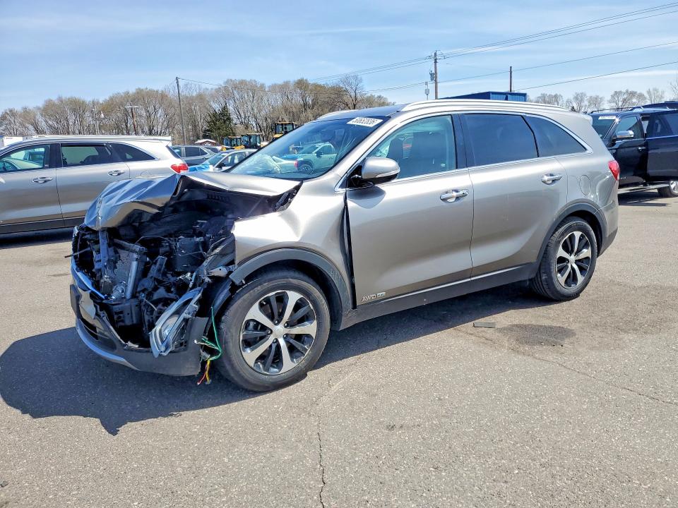 2017 Kia Sorento მანქანა იყიდება აუქციონზე, vin: 5XYPHDA51HG310012, აუქციონის ნომერი: 50652836