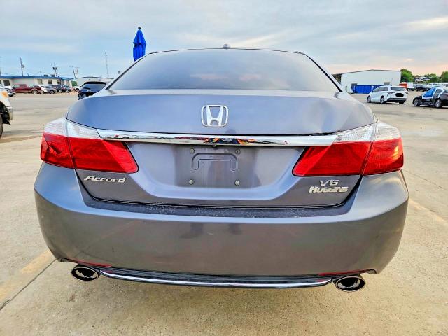 Продаж на аукціоні авто 2015 Honda Accord, vin: 1HGCR3F88FA037447, номер лоту: 50570466