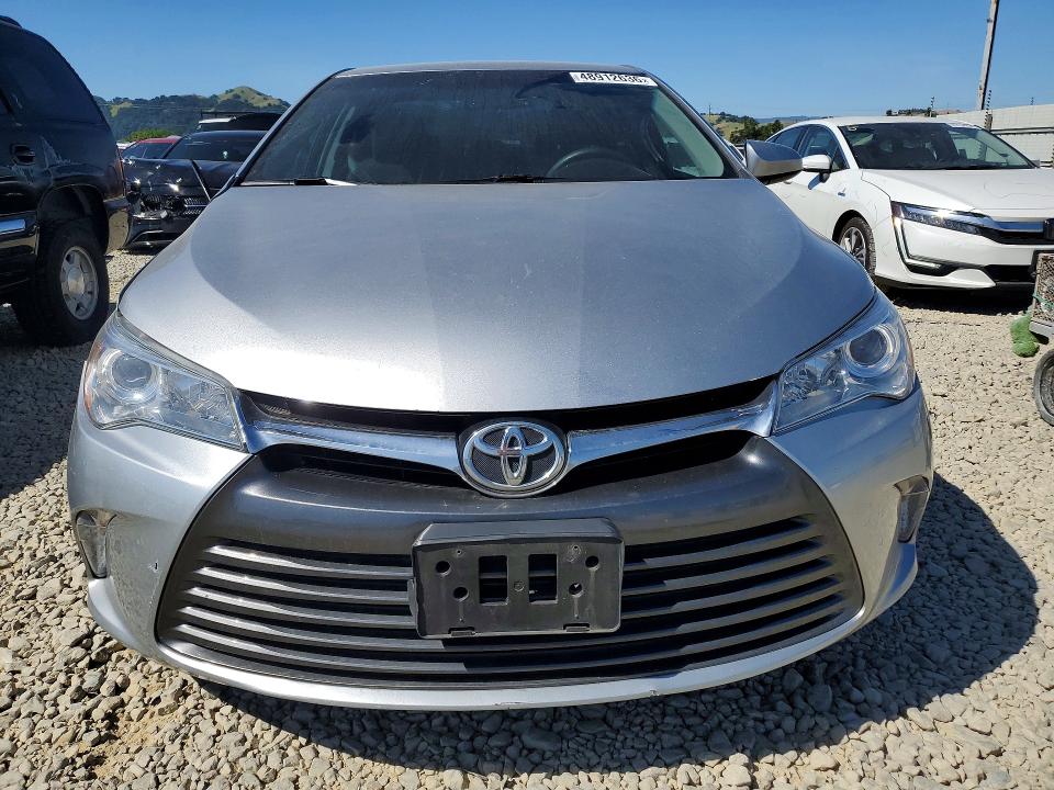 48912636 :رقم المزاد ، 4T1BF1FK5HU328505 vin ، 2017 Toyota Camry مزاد بيع