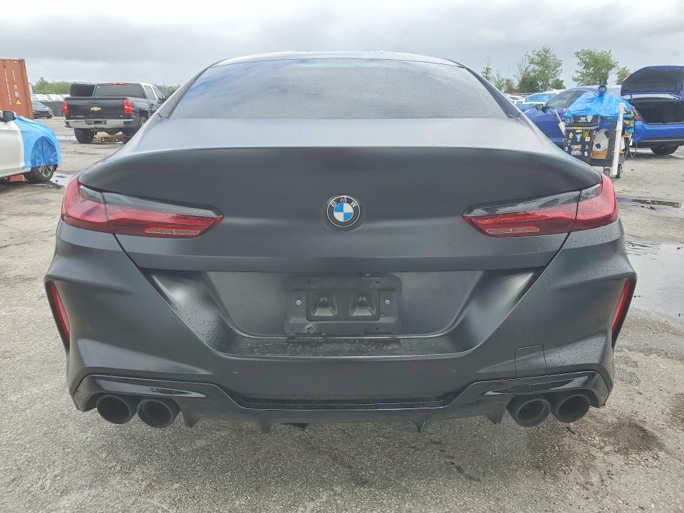 49313646 :رقم المزاد ، WBSGV0C03NCH18297 vin ، 2022 Bmw M8 مزاد بيع