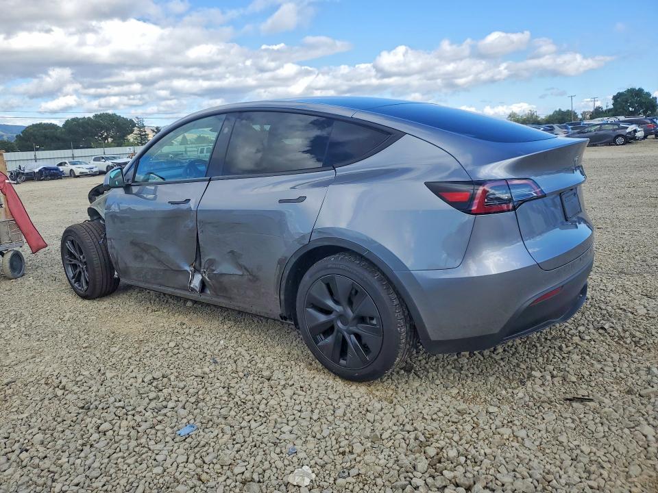 2025 Tesla Model Y მანქანა იყიდება აუქციონზე, vin: 7SAYGDED3SF320373, აუქციონის ნომერი: 50367686