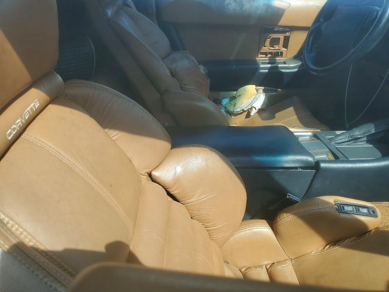 48544556 :رقم المزاد ، 1G1YY3381L5120520 vin ، 1990 Chev Corvette مزاد بيع