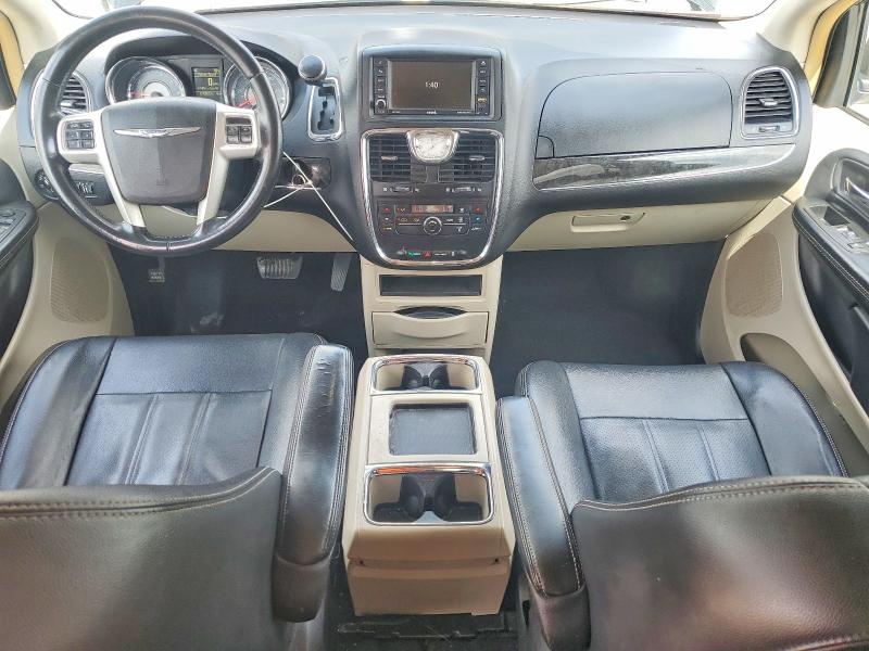 48803926 :رقم المزاد ، 2C4RC1BG9GR268737 vin ، 2016 Chrysler Town & Country مزاد بيع