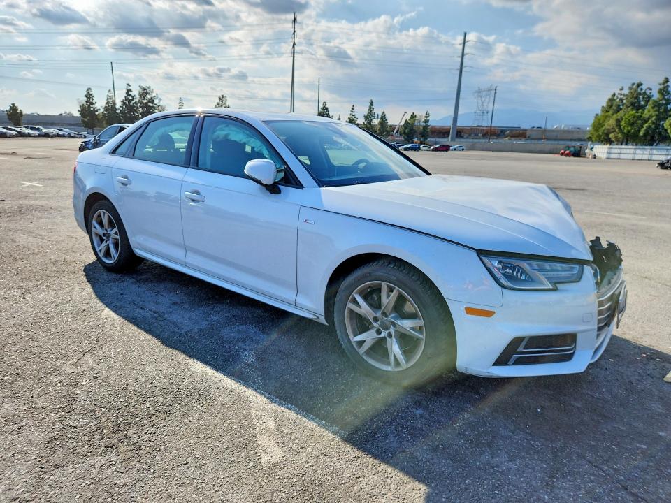 48015906 :رقم المزاد ، WAUKMAF4XJA210403 vin ، 2018 Audi A4 مزاد بيع