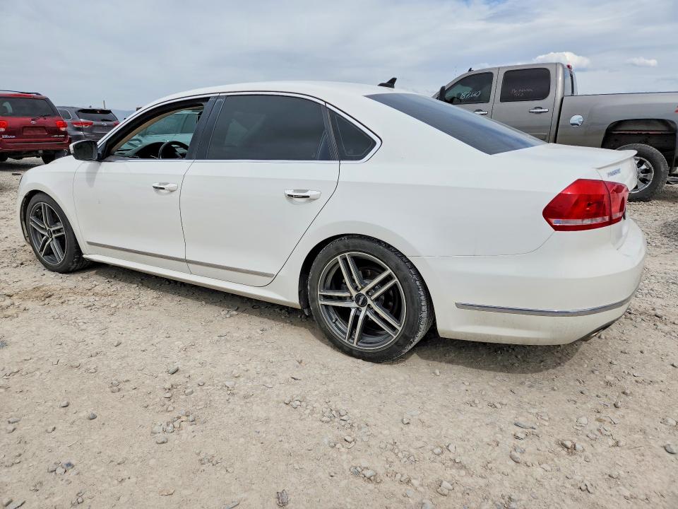 50517056 :رقم المزاد ، 1VWCN7A30DC101346 vin ، 2013 Volkswagen Passat مزاد بيع