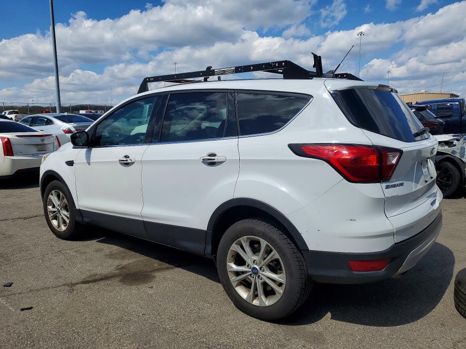 Продажа на аукционе авто 2019 Ford Escape, vin: 1FMCU9GD6KUB65573, номер лота: 48920876