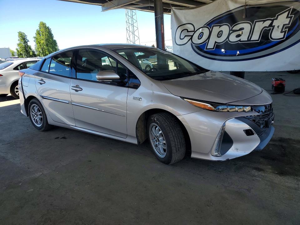 2017 Toyota Prius Prime მანქანა იყიდება აუქციონზე, vin: JTDKARFP3H3056331, აუქციონის ნომერი: 48652256