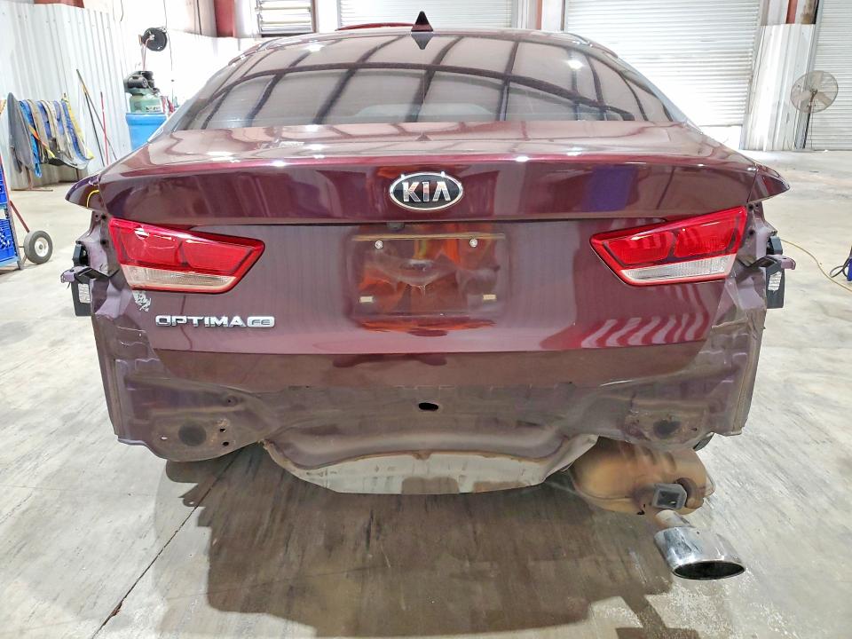 2020 Kia Optima მანქანა იყიდება აუქციონზე, vin: 5XXGT4L3XLG411847, აუქციონის ნომერი: 49094366