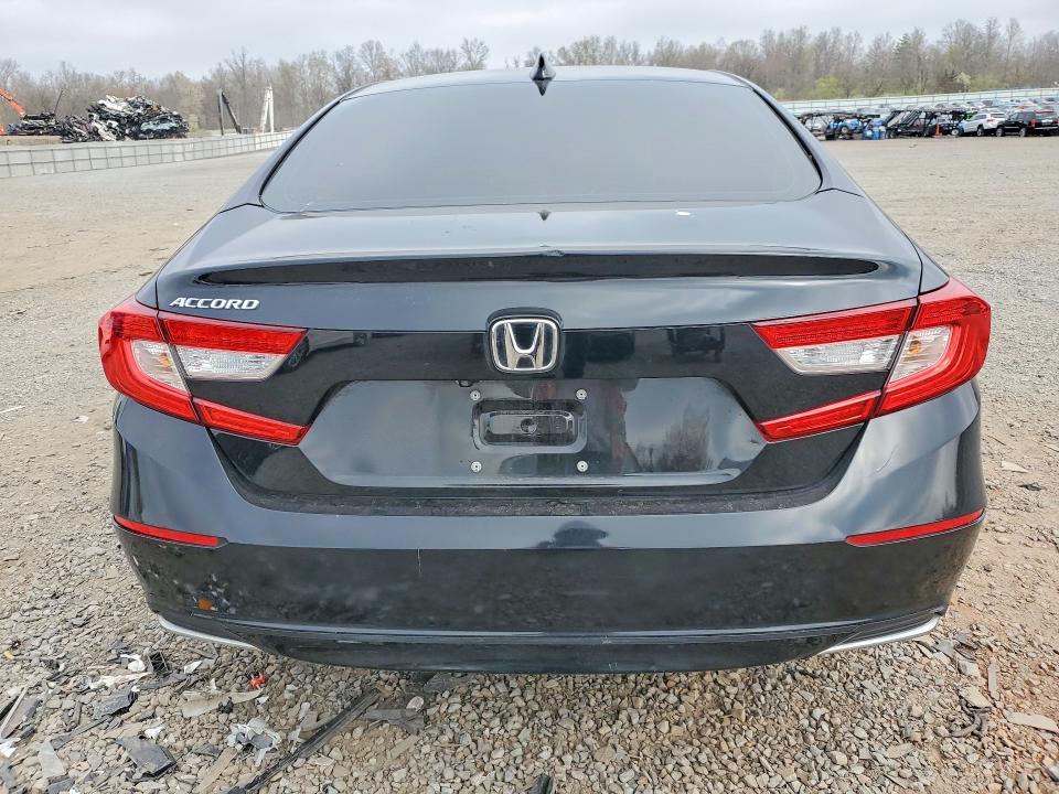 2018 Honda Accord მანქანა იყიდება აუქციონზე, vin: 1HGCV1F15JA182585, აუქციონის ნომერი: 49365326