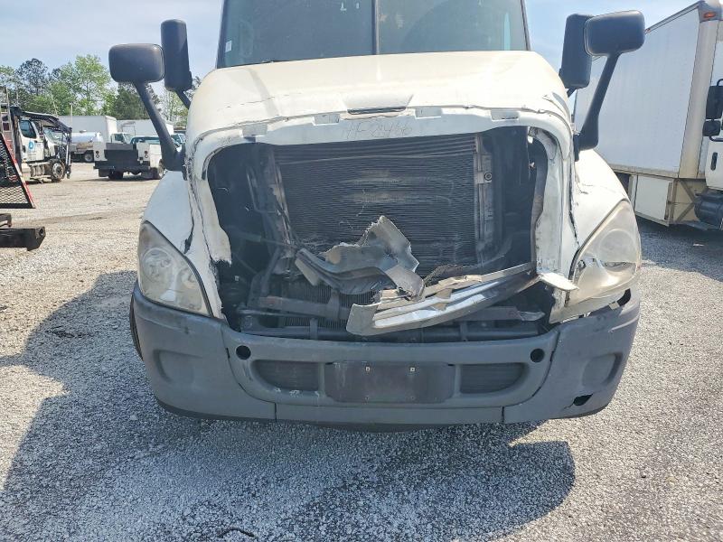 Продаж на аукціоні авто 2018 Freightliner Cascadia 125, vin: 3AKJGLDR8JSHR0755, номер лоту: 48562046