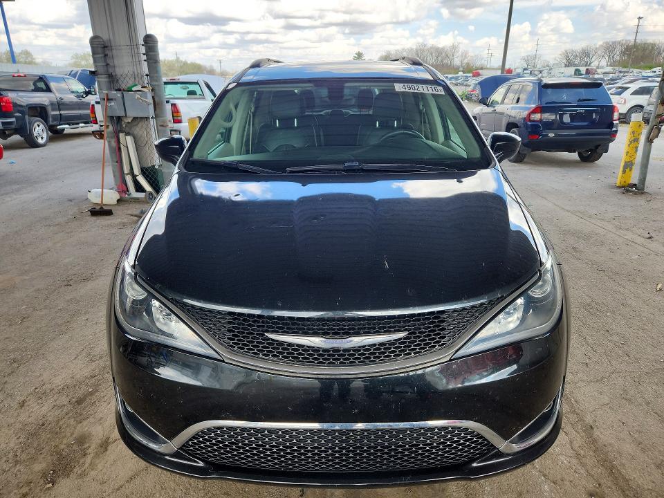 49021116 :رقم المزاد ، 2C4RC1BG7HR744582 vin ، 2017 Chrysler Pacifica مزاد بيع