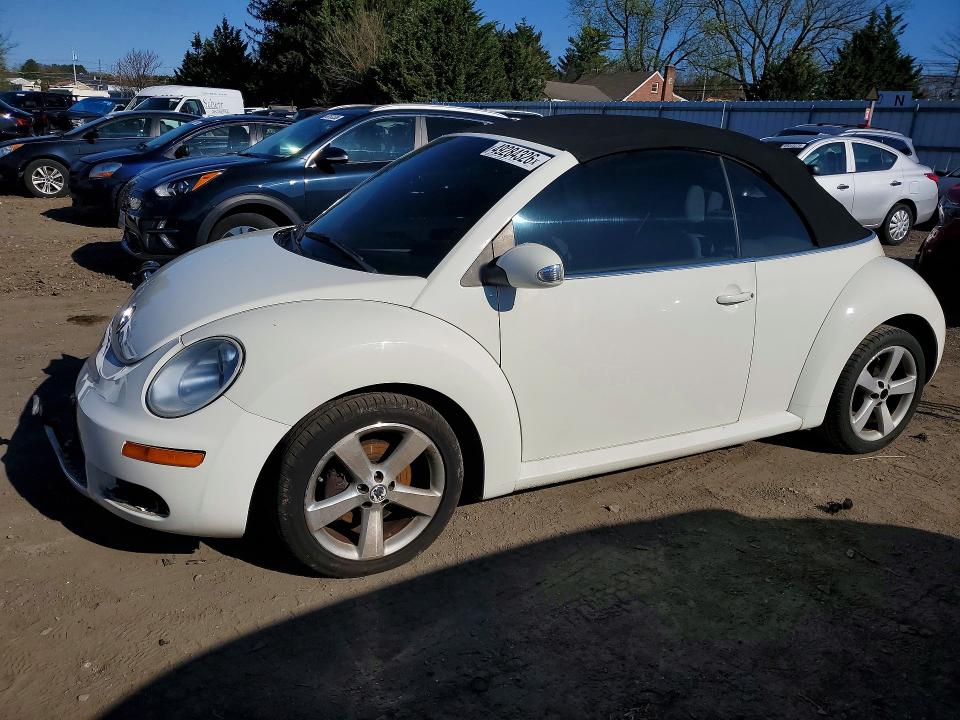 49284326 :رقم المزاد ، 3VWFG31Y47M411059 vin ، 2007 Volkswagen New Beetle مزاد بيع