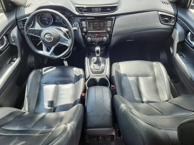 51284696 :رقم المزاد ، 5N1AT2MT0LC715855 vin ، 2020 Nissan Rogue مزاد بيع