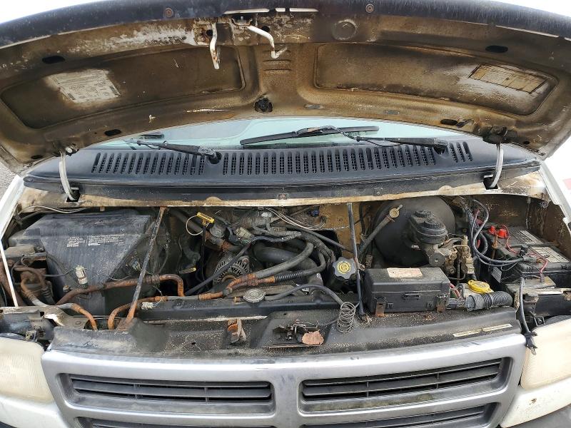 50450646 :رقم المزاد ، 2B6KB31Y0VK571409 vin ، 1997 Dodge Ram Van مزاد بيع