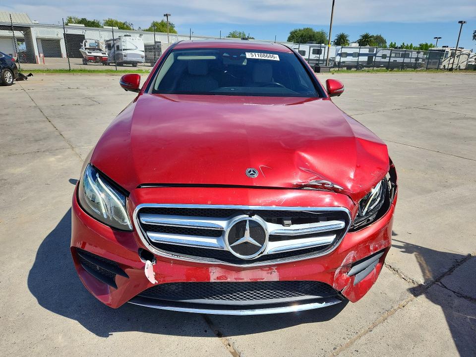 51108686 :رقم المزاد ، WDDZF4JB2KA530535 vin ، 2019 Mercedes-benz E مزاد بيع