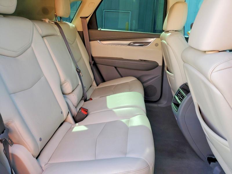 50672686 :رقم المزاد ، 1GYKNBRS2HZ233454 vin ، 2017 Cadillac Xt5 مزاد بيع