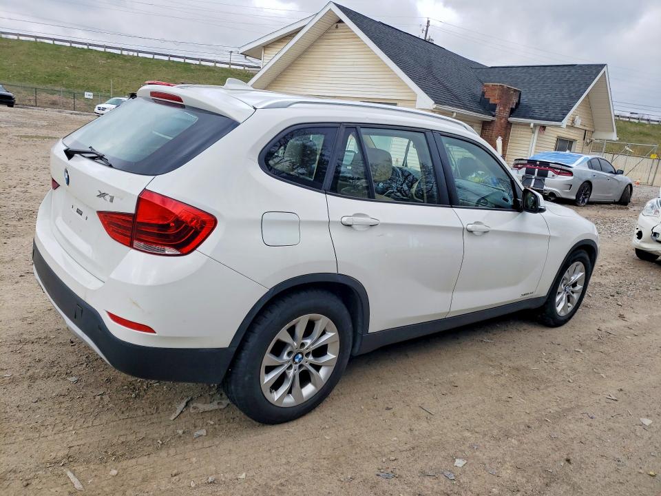 49062826 :رقم المزاد ، WBAVL1C53DVR83577 vin ، 2013 Bmw X1 مزاد بيع